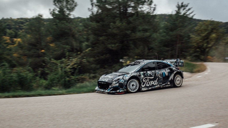 O Λεμπ έκανε δοκιμές με το υβριδικό Ford Puma Rally1