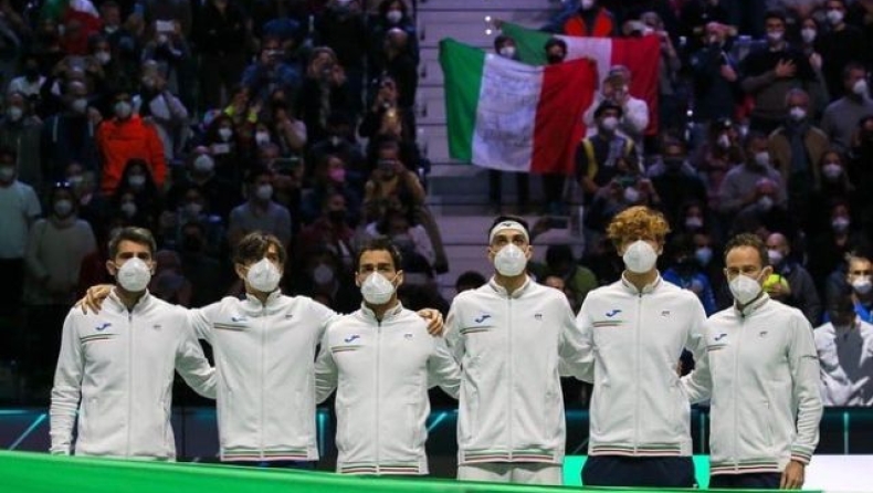 Davis Cup: Απίστευτη ανατροπή από τον Σίνερ έμεινε "ζωντανή" η Ιταλία (vids)