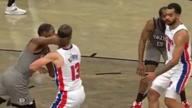 Ο Ντουράντ έριξε αγκωνιά στο πρόσωπο του Ολίνικ και αποβλήθηκε (vid)