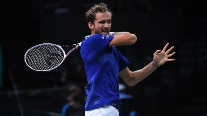 ATP Finals: Προβάδισμα Μεντβέντεφ, 2-1 τον Ζβέρεφ στο Τορίνο (vids)