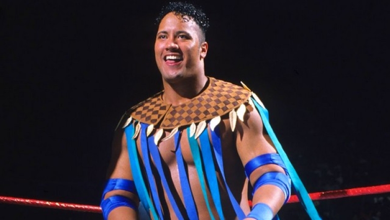 Συλλεκτικό video: O Rock με μαλλί και κοιλιά στο ντεμπούτο του στο WWE πριν 25 χρόνια