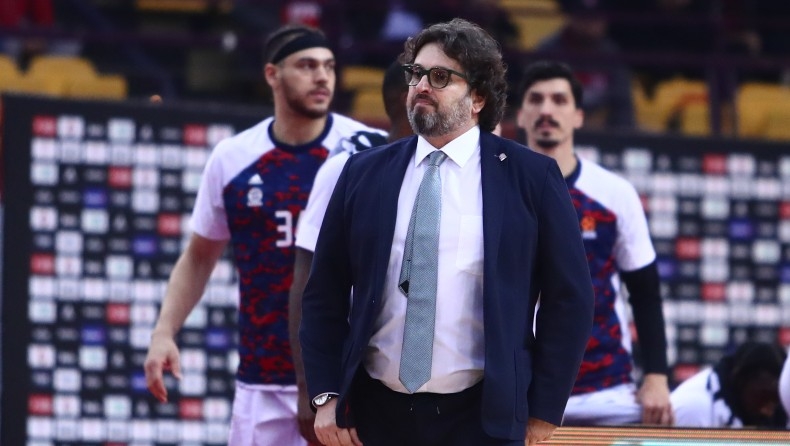 Τρινκιέρι: «Είμαι εδώ για τους παίκτες μου και δεν θα τους δείχνω με το δάχτυλο»