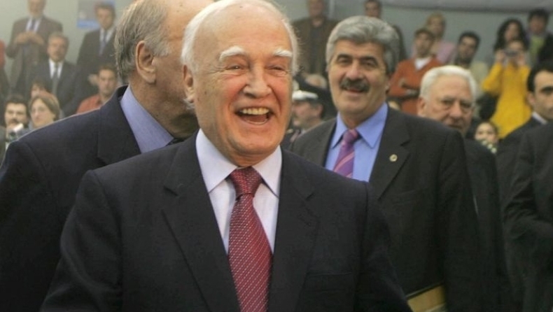 ΕΟΠΕ: «Το ελληνικό βόλεϊ πενθεί για τον χαμό του Κάρολου Παπούλια»
