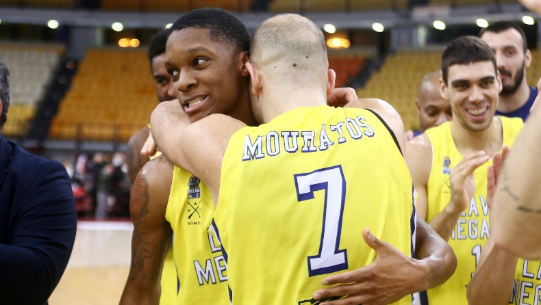 Λαύριο: Standing ovation για τον Κάρτερ