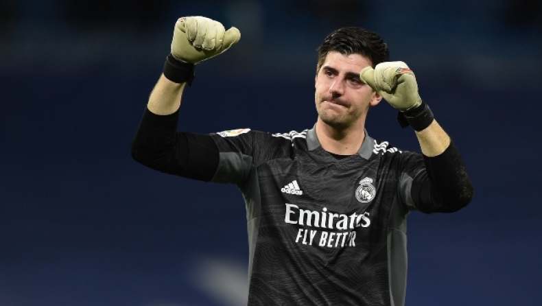 Κουρτουά: Βραβεύτηκε ως ο καλύτερος τερματοφύλακας του κόσμου! Κουρτουά: Βραβεύτηκε ως ο καλύτερος τερματοφύλακας του κόσμου!