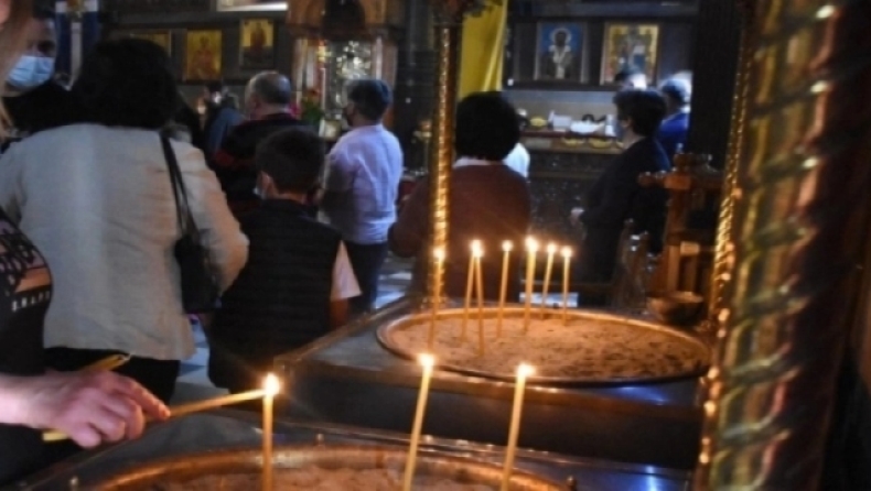 Μυθικό σκηνικό σε εκκλησία στην Κοζάνη: Έκανε ντου η ΕΛ.ΑΣ και ο κόσμος έτρεχε να φύγει
