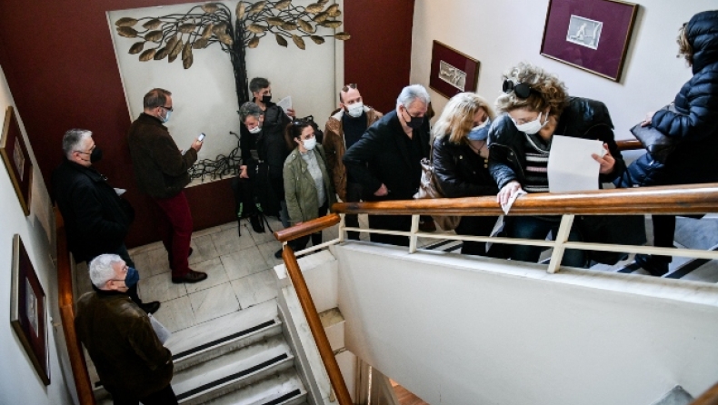 Εκλογές ΚΙΝΑΛ: Μεγάλη ανταπόκριση, μέχρι τις 2 το μεσημέρι ψήφισαν 132.000 (vid)