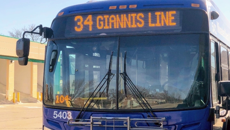 Αντετοκούνμπο: Γραμμή λεωφορείου πήρε το όνομά του