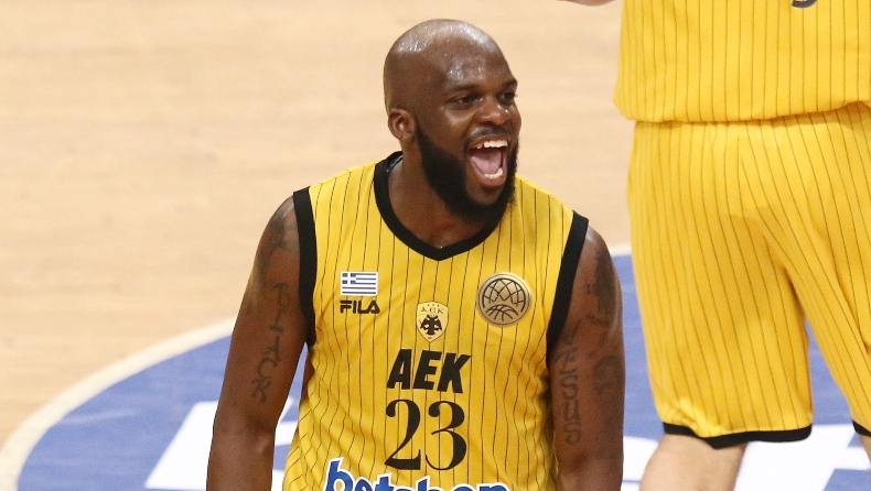 «Κεραυνοί» Μάλκολμ Γκρίφιν: «Μου χρωστάει 19.000. Γαμ@@ την ΑΕΚ»