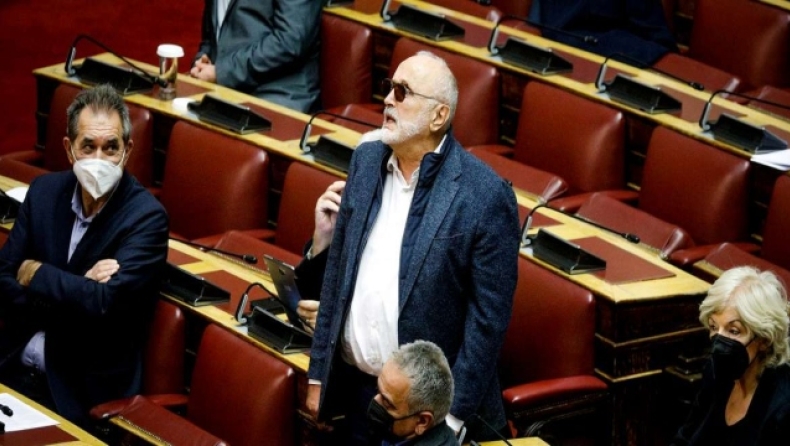 Ένταση στη Βουλή: Ο Παναγιώτης Κουρουμπλής αποκάλεσε τους βουλευτές της ΝΔ «δολοφόνους» 