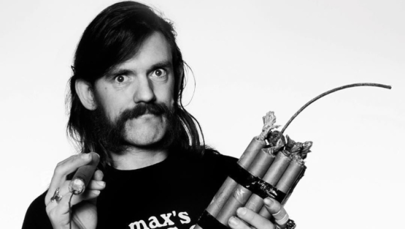 Έξι χρόνια χωρίς τον Lemmy, όμως οι ατάκες του παραμένουν ανεξίτηλες: «Έγραψαν ότι πήγα με 2.000 γυναίκες, αλλά δεν ίσχυε, ήταν μόλις 1.000»