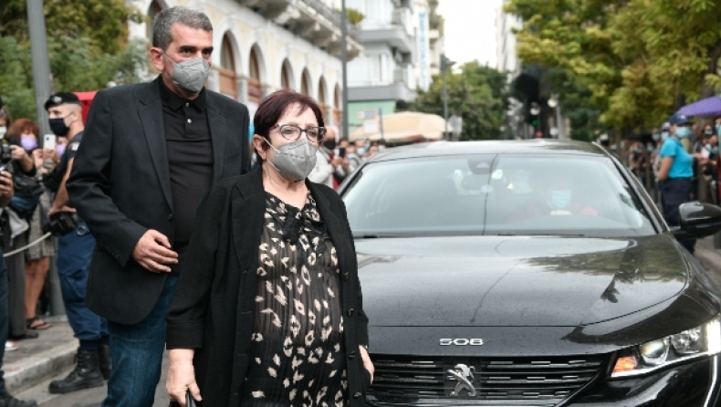 Τα 10 πιο σημαντικά «Σαν Σήμερα»: Η Παπαρήγα λέει: «Ο ΣΥΡΙΖΑ να σταματήσει να χαϊδεύει τα αυτιά των κουκουλοφόρων» 