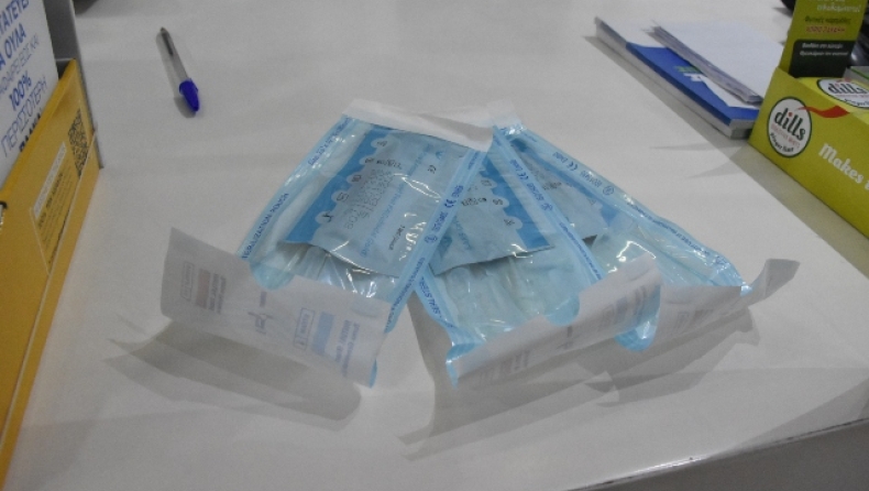 Ξεκίνησε από τα φαρμακεία η διάθεση ενός self test στους πολίτες άνω των 18 ετών