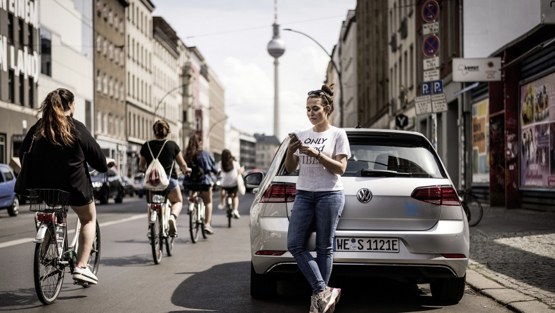 Το Βερολίνο ετοιμάζεται να διώξει τα Ι.Χ. αυτοκίνητα