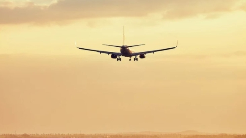 Λαθρεπιβάτης ταξίδεψε στο Άμστερνταμ κρυμμένος στην καταπακτή των τροχών του αεροπλάνου