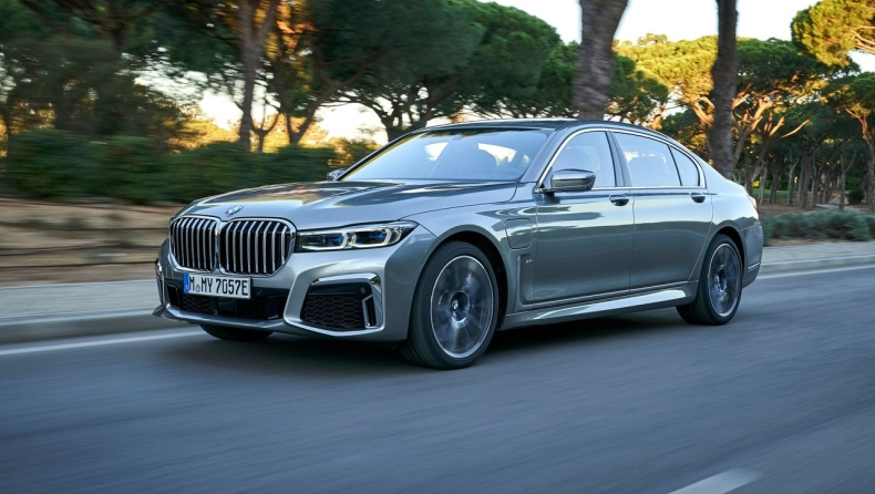 BMW: Αποχαιρετά τους V12 κινητήρες