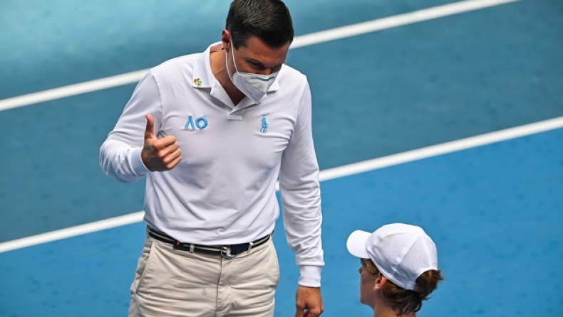 Τένις: Πώς ένας διαιτητής «πιάνει» τενίστες για coaching όταν το κάνουν σε ξένη γλώσσα