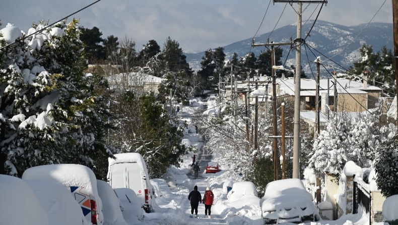 Εγκλωβισμένη εγκυμονούσα πήρε την πυροσβεστική: «Μόνο αν πλημμυρίσει ή αν πιάσει φωτιά ερχόμαστε» (vid)