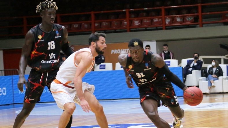 Γαλατασαράι: Ανακοινώθηκε από την ομάδα του Πιστιόλη ο Ντύλαν Ένις 