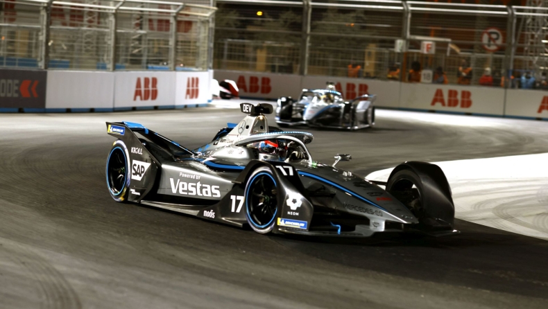 Formula E: 1-2 η Mercedes στο πρώτο ePrix της Σαουδικής Αραβίας (vid)