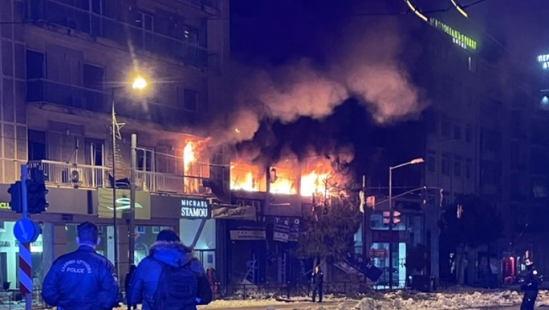 Τρομακτική έκρηξη στη Συγγρού με 2 τραυματίες: Το «μπαμ» ακούστηκε μέχρι το Καλαμάκι (vid)