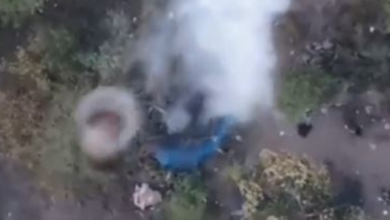 Η στιγμή που drone εξαπολύει βόμβες σε αντίπαλο καρτέλ ναρκωτικών και οι συμμορίτες από κάτω τρέχουν για να σωθούν (vid)