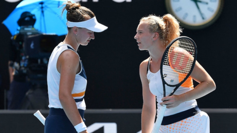 Australian Open: Αχτύπητες Κρεϊτσίκοβα και Σινιάκοβα, κατέκτησαν το διπλό στη Μελβούρνη