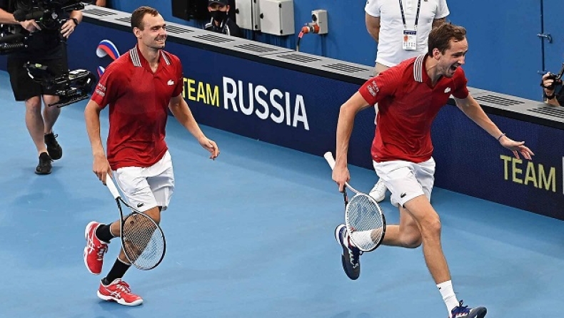 ATP Cup: Ο Μεντβέντεφ έστειλε την Ρωσία στα ημιτελικά