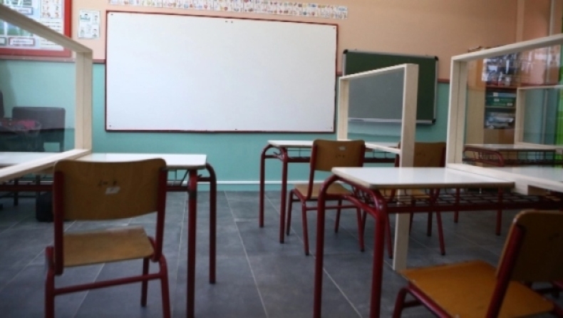 Κεραμέως: «Τηλεκπαίδευση αν κλείσει κάποιο σχολείο λόγω κακοκαιρίας» (vid)