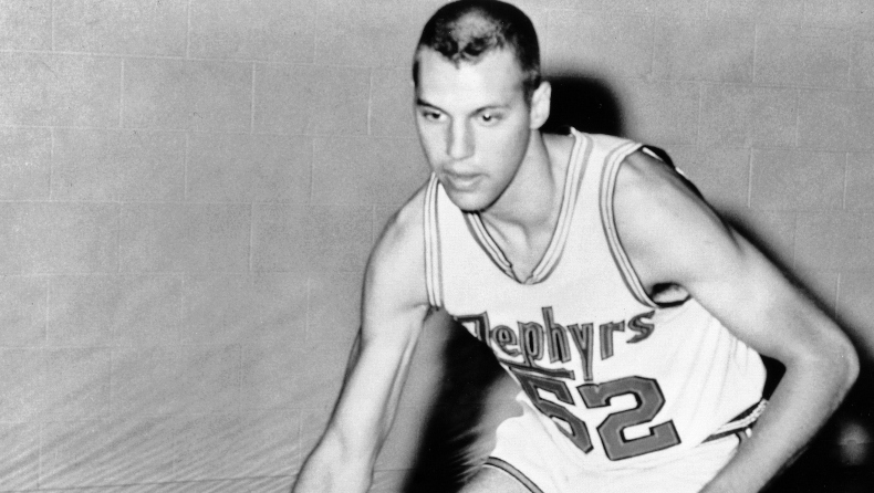 Καϊρί Ίρβινγκ: Ο προηγούμενος part timer στο NBA αγωνίστηκε πριν από 59 χρόνια (vid)