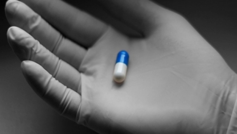 «Η επικράτηση της Όμικρον θα εξελιχθεί γρήγορα»: Πότε αναμένονται τα φάρμακα κατά του κορονοϊού (vid)