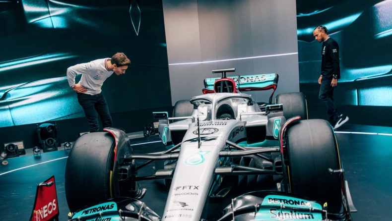 Formula 1: Ο Χάμιλτον «κατασκοπεύει» τη Red Bull Racing (vid)
