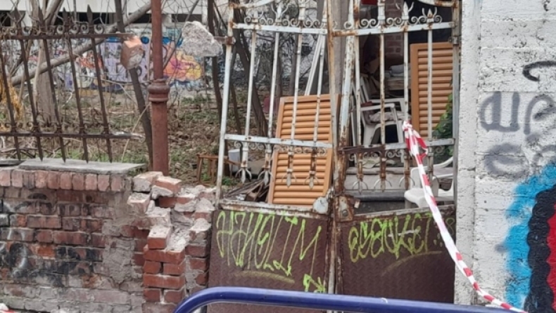Ασύλληπτη τραγωδία στη Λάρισα με θύμα 22χρονο, που καταπλακώθηκε από τοίχο στο κέντρο της πόλης (vid)