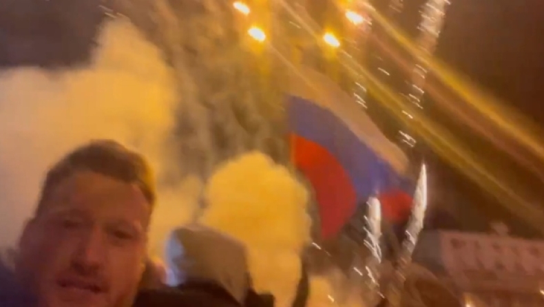 Ξέσπασαν σε πανηγυρισμούς στο Ντονμπάς: Ρωσικές σημαίες και πυροτεχνήματα στους δρόμους (vid)