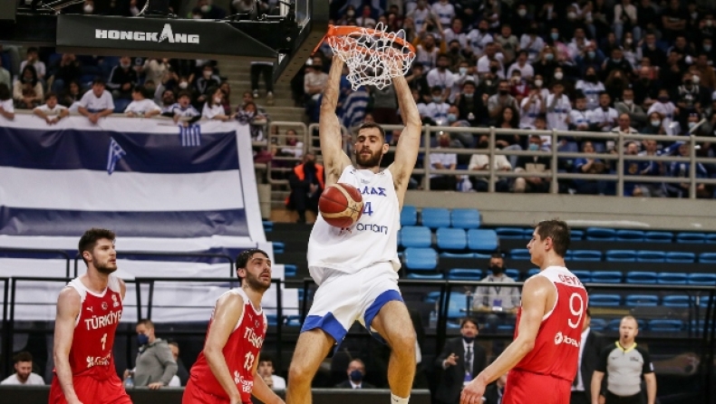 FIBA: Πρωταγωνιστές Παπαγιάννης και Παπανικολάου στο TOP 10 (vid)