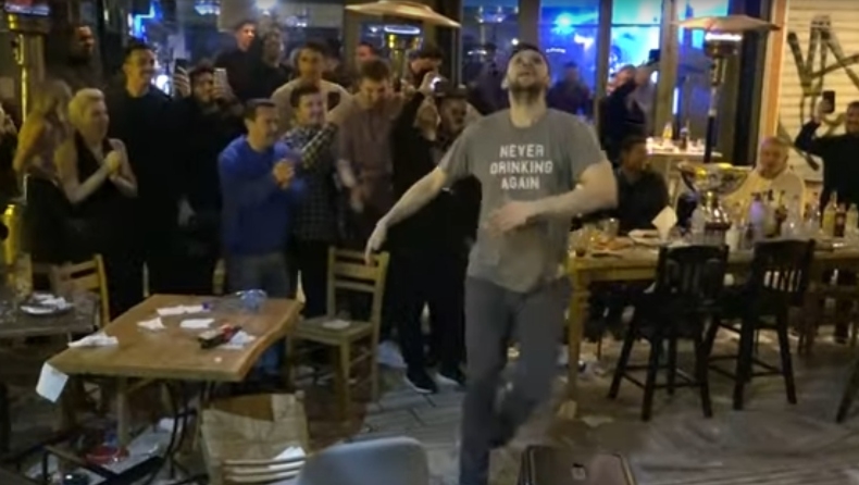 Ολυμπιακός: Ζεϊμπεκικο με... ζημιές από τον Παπανικολάου (vid)