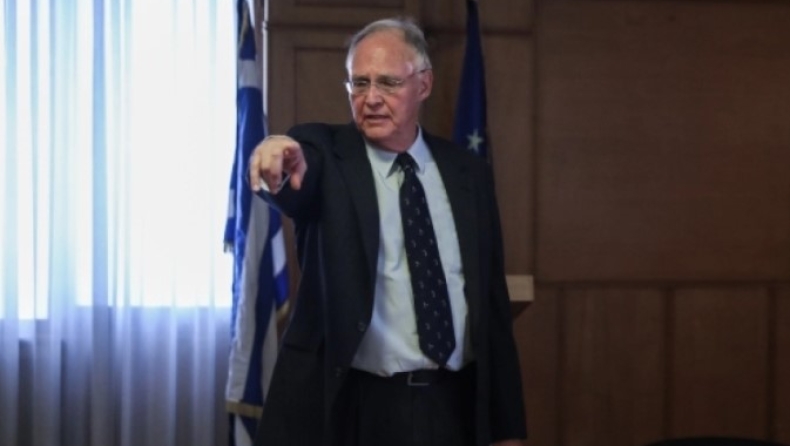 Νέα γκάφα του Πέτρου Δούκα: «Σήμερα τους γ@μ!σ@μ€», είπε ξεχνώντας ανοιχτό το μικρόφωνο (vid)