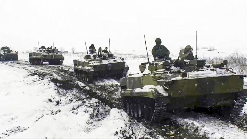 Άρχισε η επέλαση της Ρωσίας: Στρατεύματα αναπτύσσονται στο Ντονμπάς (vid)