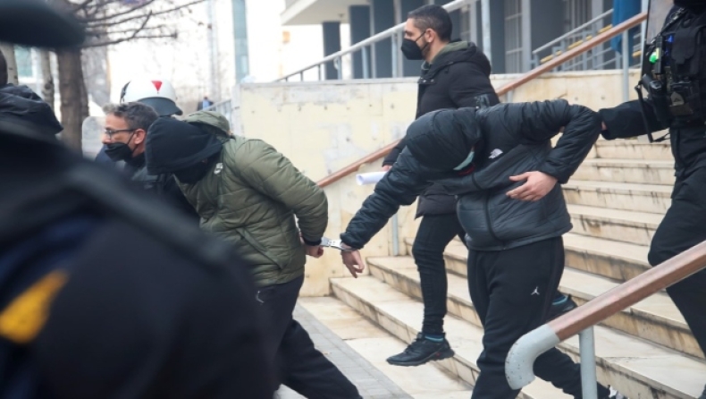 Δολοφονία Άλκη στη Θεσσαλονίκη: Η ανακοίνωση της ΕΛ.ΑΣ για τον 25χρονο που παραδόθηκε