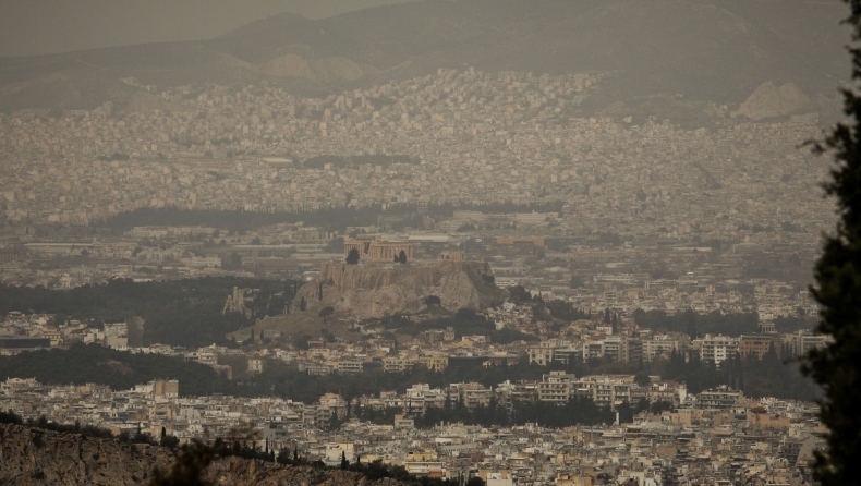 Αποκαλυπτικό τοπίο στην Ελλάδα: Κορυφώνεται η μεταφορά αφρικανικής σκόνης
