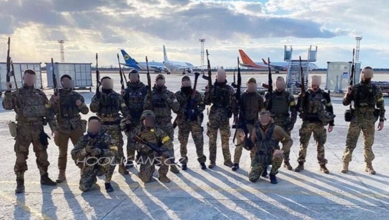 Χούλιγκαν από το εξωτερικό βοηθούν τους Ουκρανούς στην μάχη ενάντια στην Ρωσική εισβολή