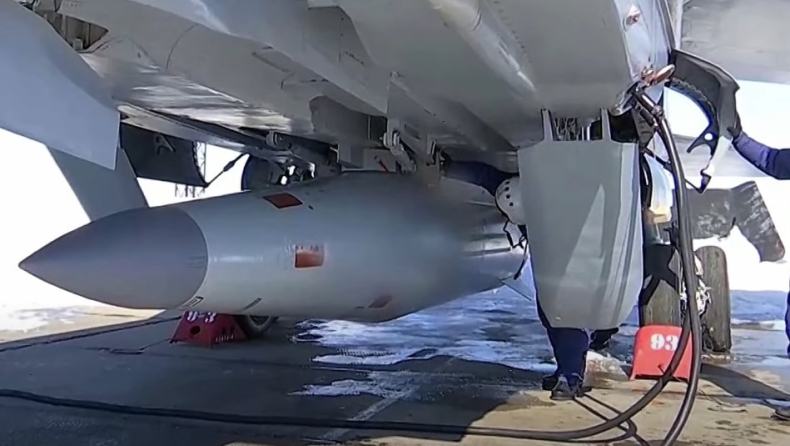 Kh-47M2 Kinzhal: Οι υπερηχητικοί πύραυλοι... στιλέτο που χρησιμοποίησε η Ρωσία (vid)