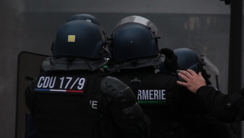 Γαλλία: Ο «ένοπλος με το Καλάσνικοφ» που κυκλοφορούσε στη Λιλ ήταν ένας... 7χρονος με ένα όπλο-παιχνίδι