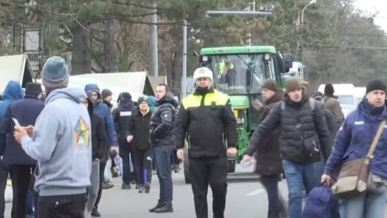 Ανετράπη λεωφορείο με Ουκρανούς επιβάτες στο δρόμο προς Ιταλία
