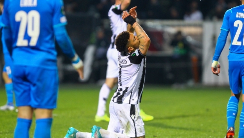 ΠΑΟΚ: Η απίστευτη αντίδραση του Αουγκούστο στην επέμβαση του Μανταντά στο 89' 