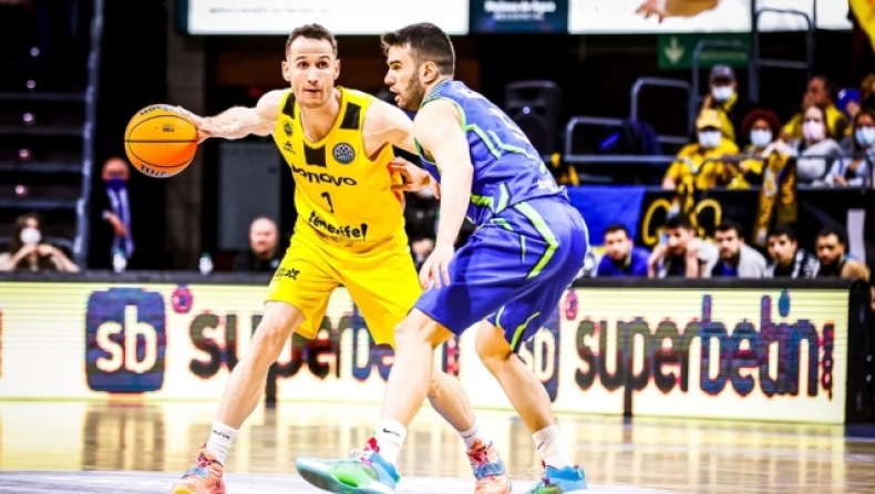 Χουέρτας: Ανανέωσε μέχρι και τα 40 στην Τενερίφη