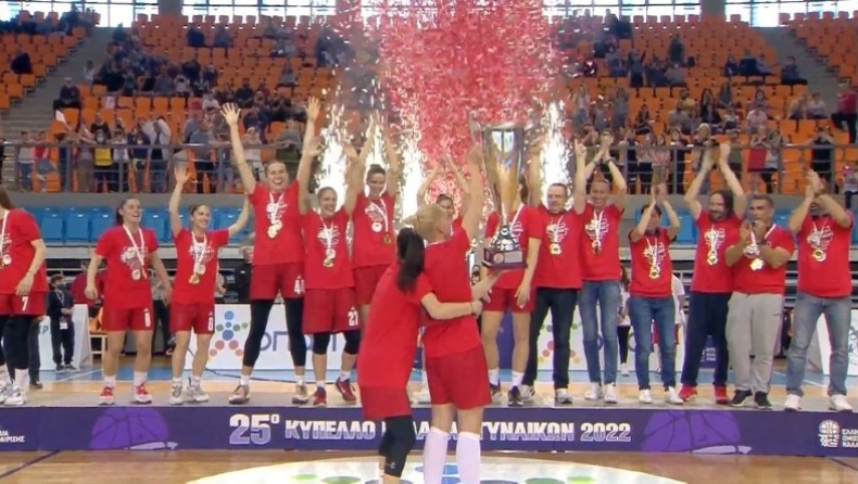 Κύπελλο Ελλάδας γυναικών: Οι απονομές στον τροπαιούχο Ολυμπιακό και στην Ελευθερία Μοσχάτου, MVP η Πλουφ (vid)