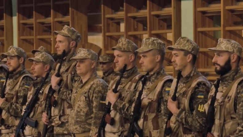 Πόλεμος στην Ουκρανία: Η Πρικαρπάτια της δεύτερης κατηγορίας... κατατάχθηκε στον στρατό (vid)