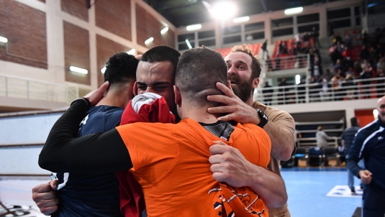 Πυλαία: Το γκολ του Τριανταφυλλίδη και οι πανηγυρισμοί στη λήξη (vids)