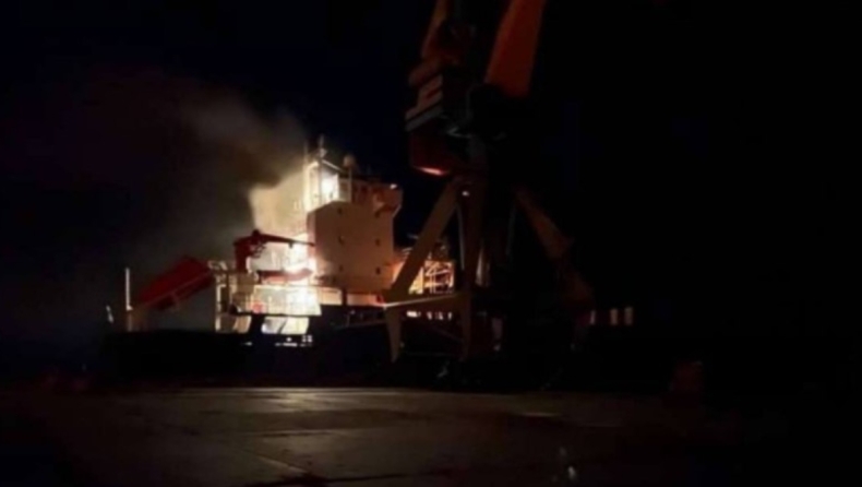 Eμπορικό πλοίο «χτυπήθηκε από ρωσικό πύραυλο» στην Μαριούπολη